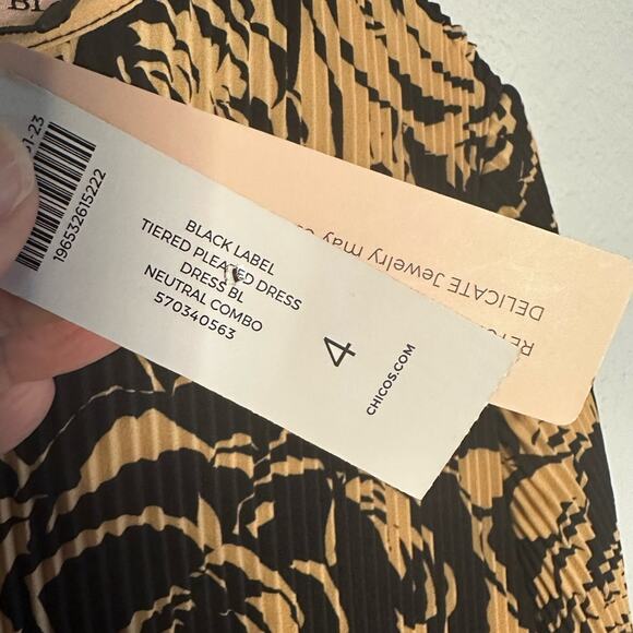 NEW Chico’s Floral Pleated Tiered Dress Black Label Tan Cocktail Party High Neck - Picture 9 of 10